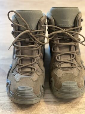 Men's Lowa Zephyr gortex boot